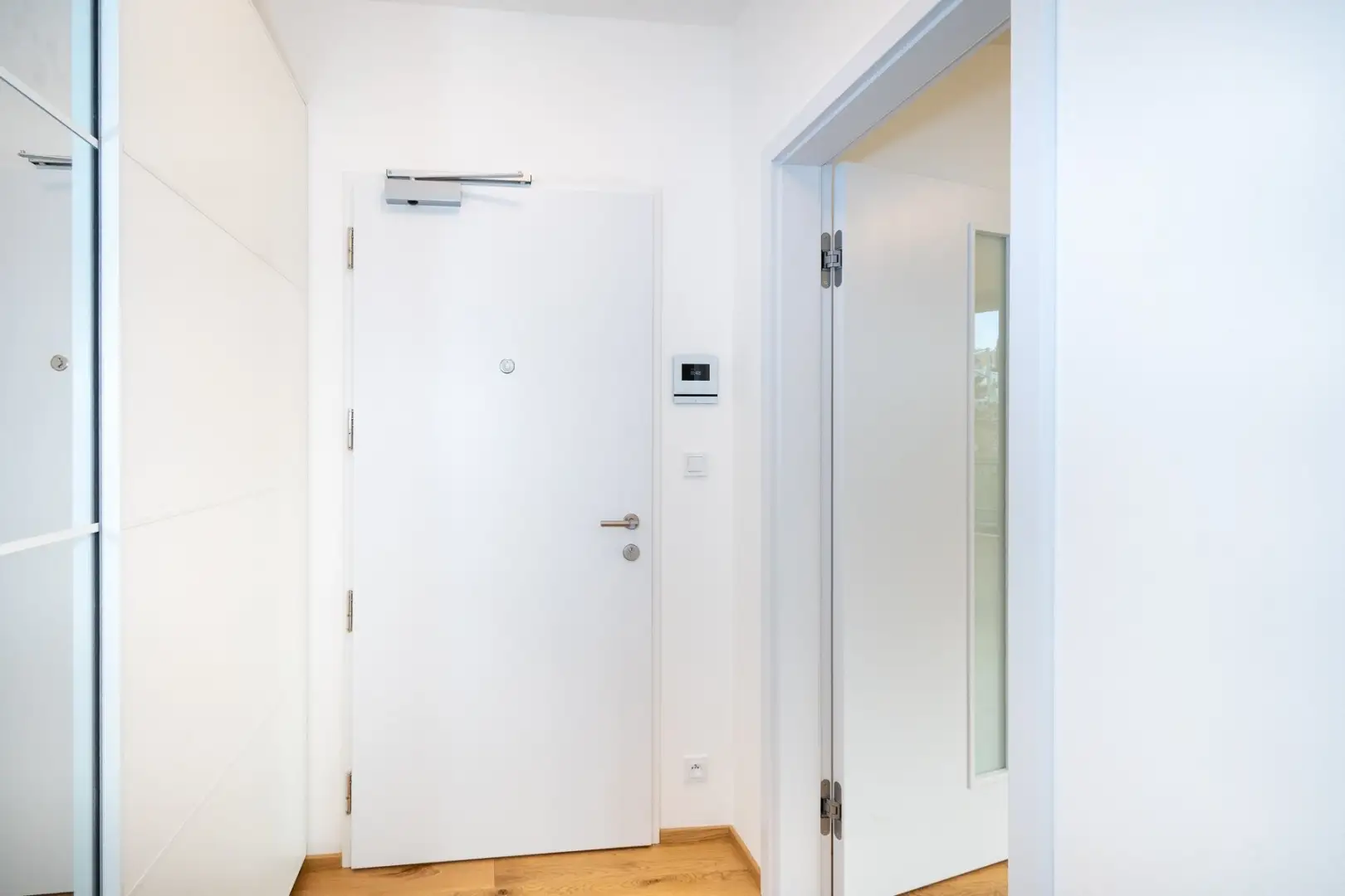 Pronájem bytu 2+kk, 40 m² - Praha - Nusle