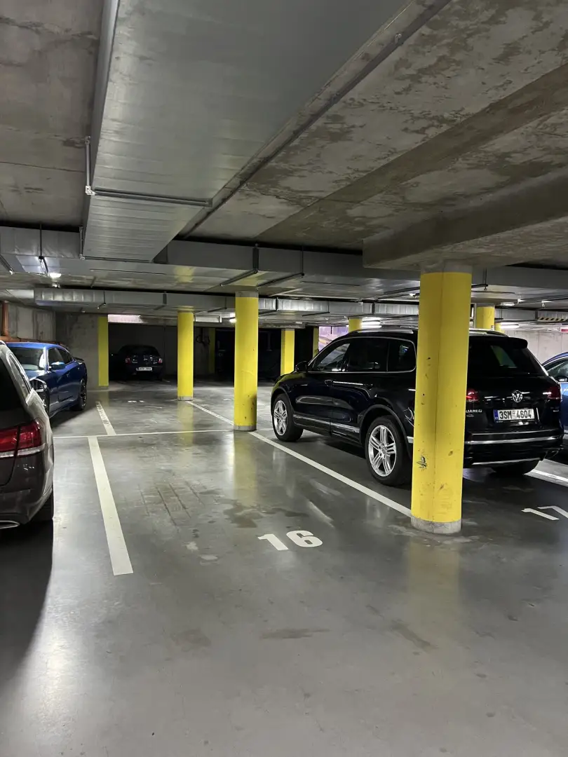 Pronájem garáže, 15 m² - Praha - Vysočany