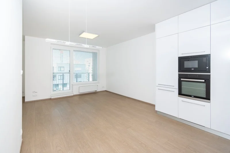 Pronájem byty 1+kk, 56 m² - Praha - Vysočany