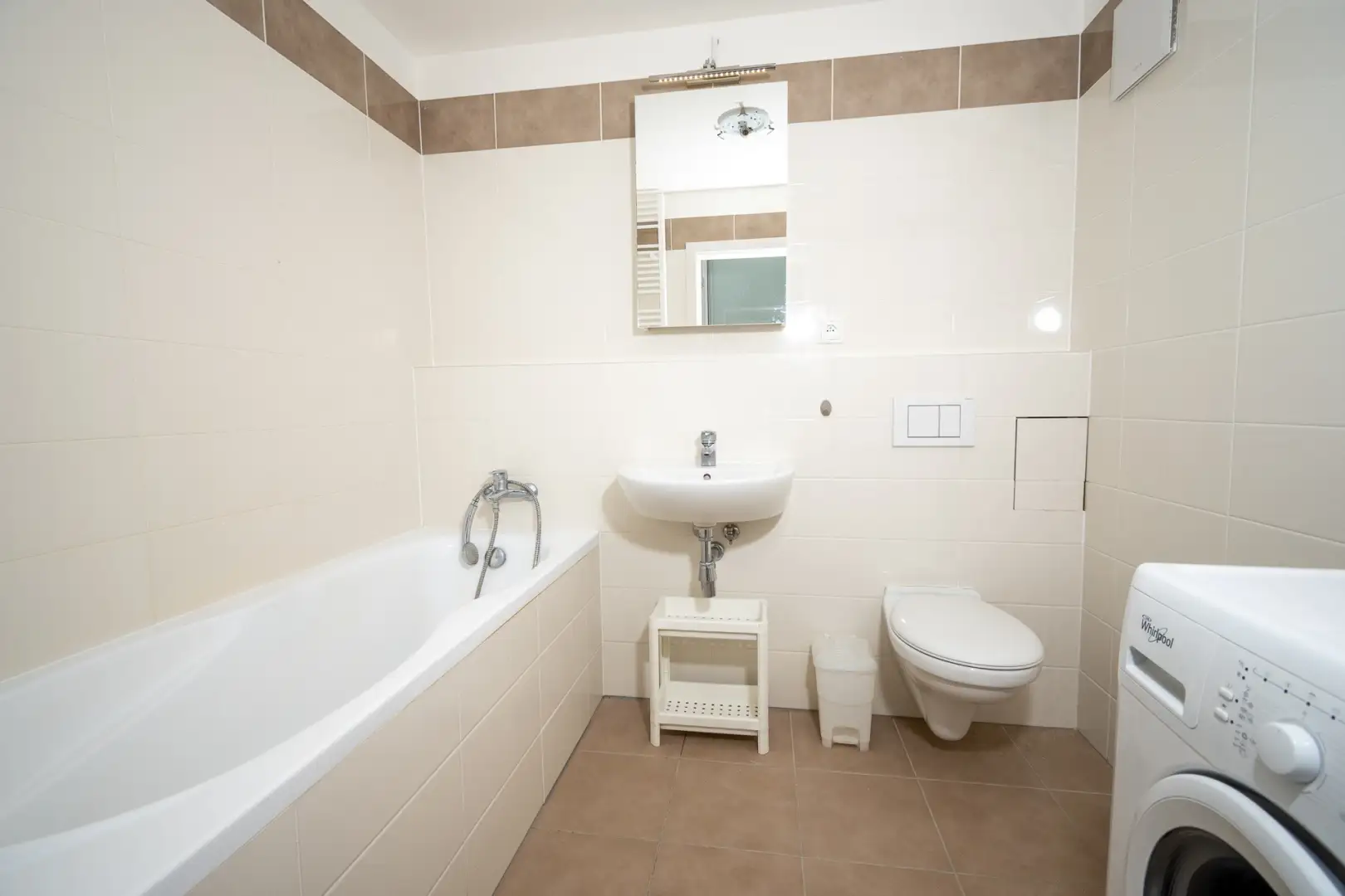 Pronájem bytu 1+kk 34,3m² - Praha 9 Letňany
