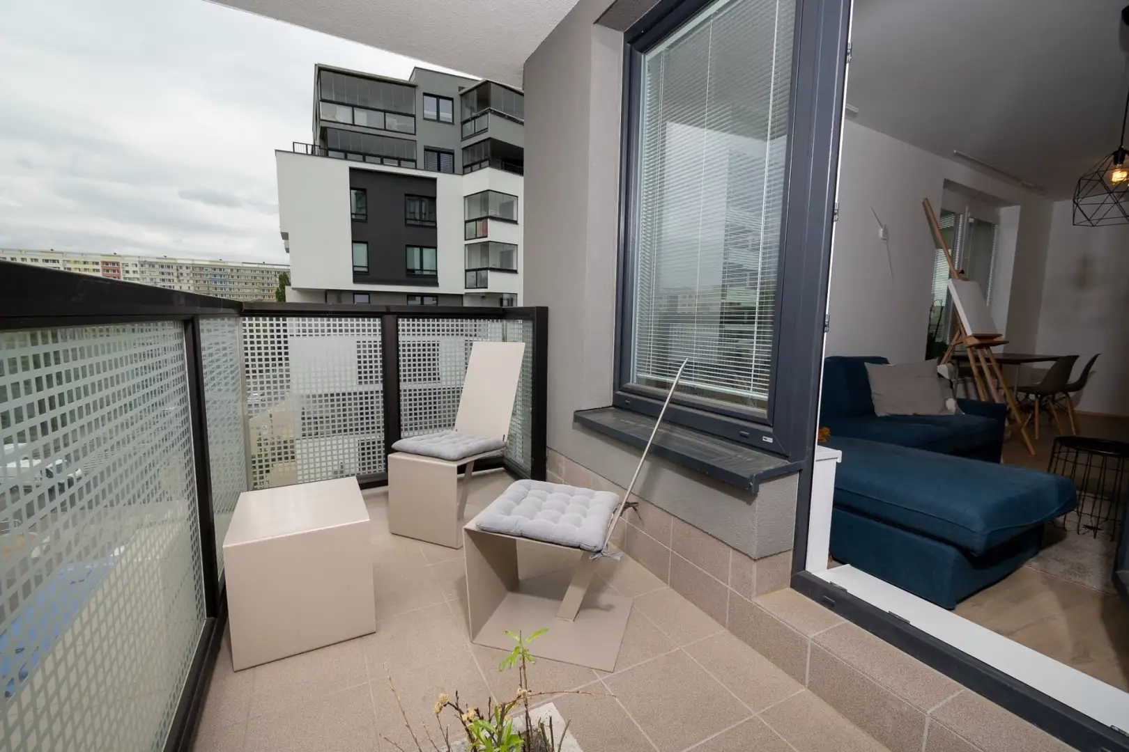 Pronájem bytu 2+kk/T/G o výměře 56m² - Praha - Střížkov