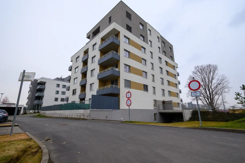 Pronájem bytu 2+kk/B/S 58 m² - Praha - Vysočany