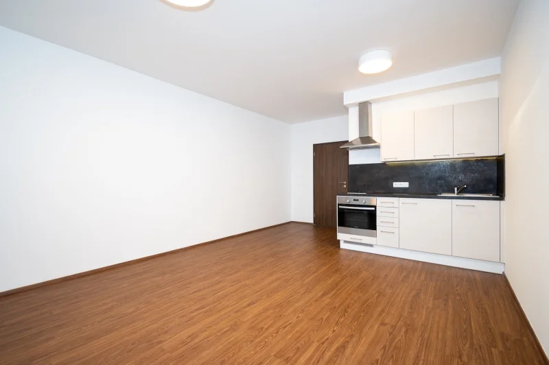 Pronájem bytu 1+kk/B o výměře 32 m2 Praha Střížkov