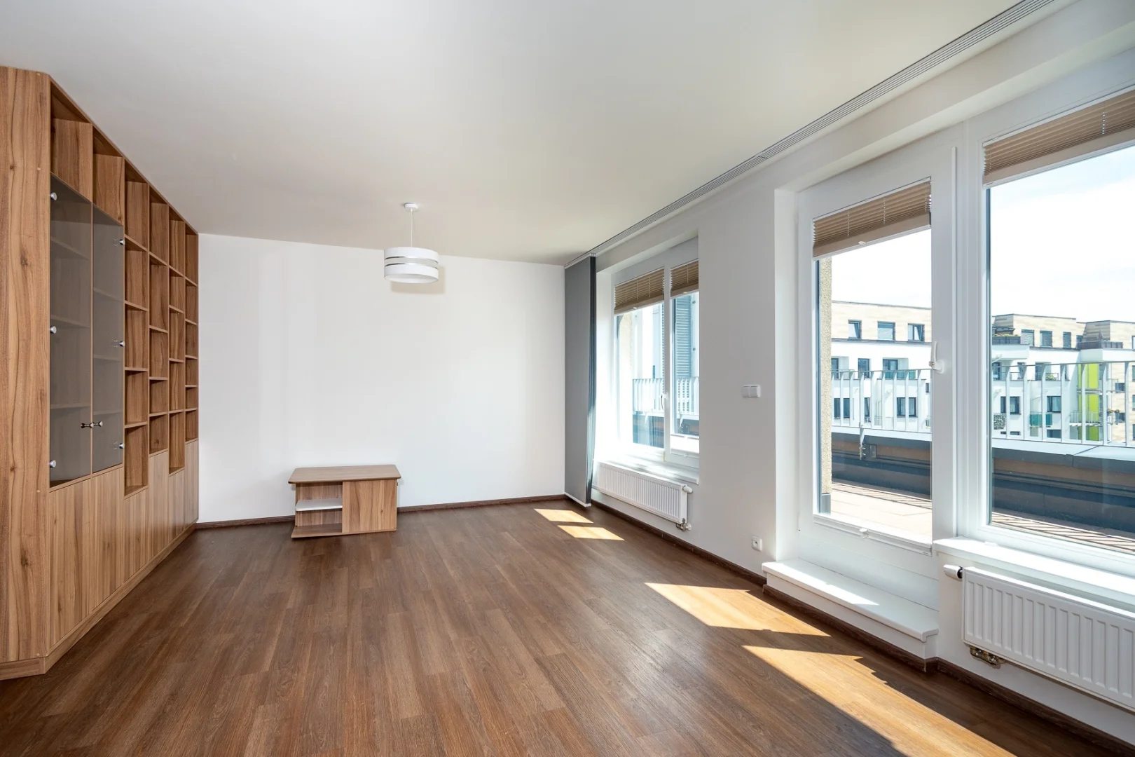 Pronájem bytu 4+kk s terasou, ulice Zakšínská 609/13, Praha - Střížkov