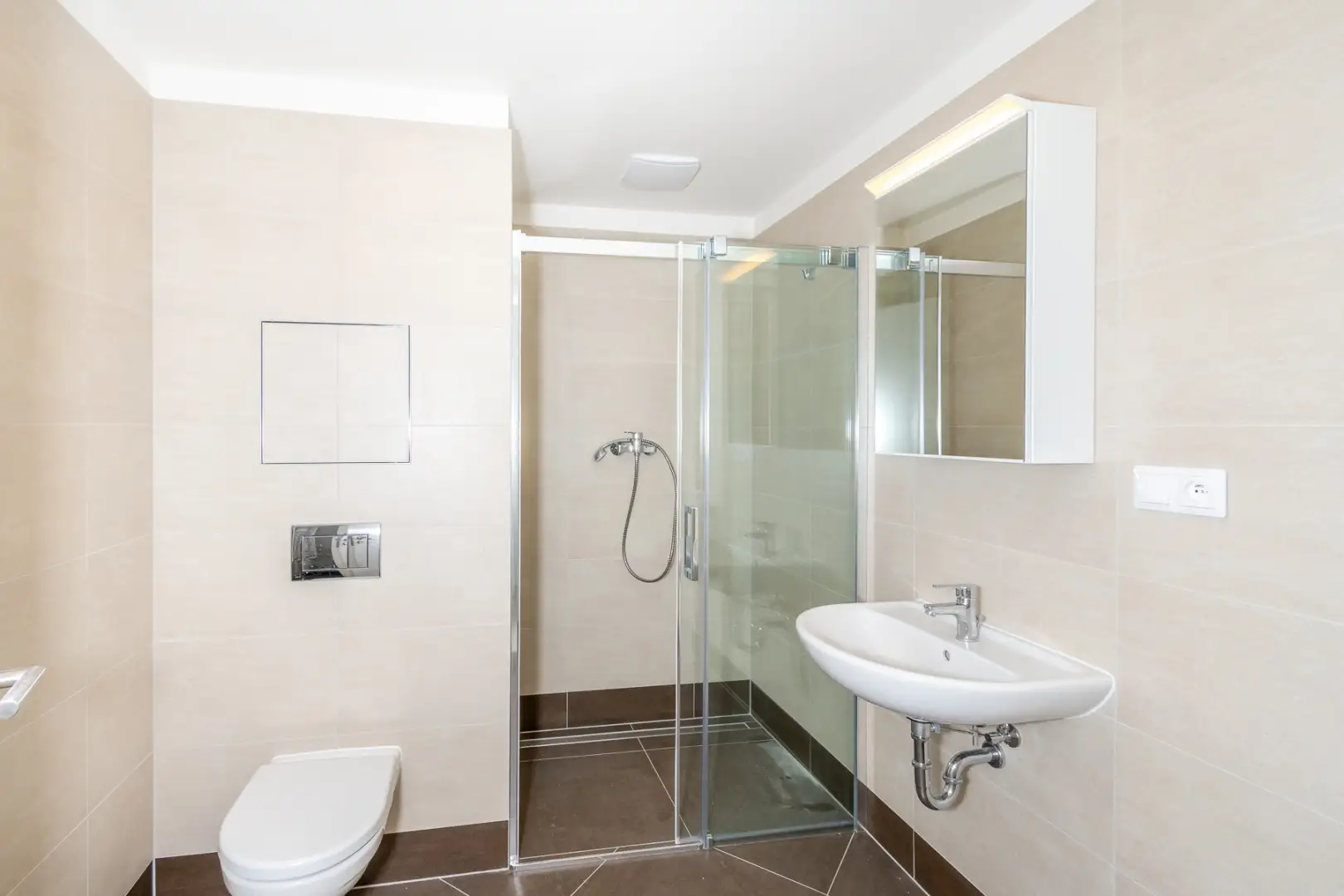 Pronájem bytu 2+kk, 57 m² - Praha