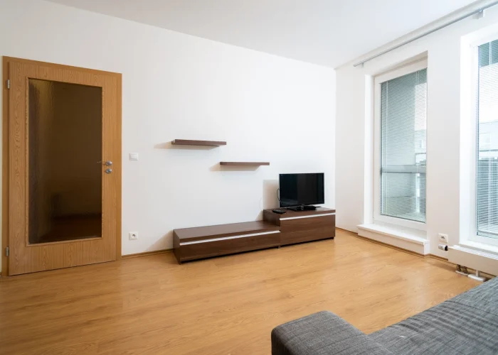 Pronájem slunného bytu 2+kk/G/B/S s výměrou  45m² - Praha - Uhříněves