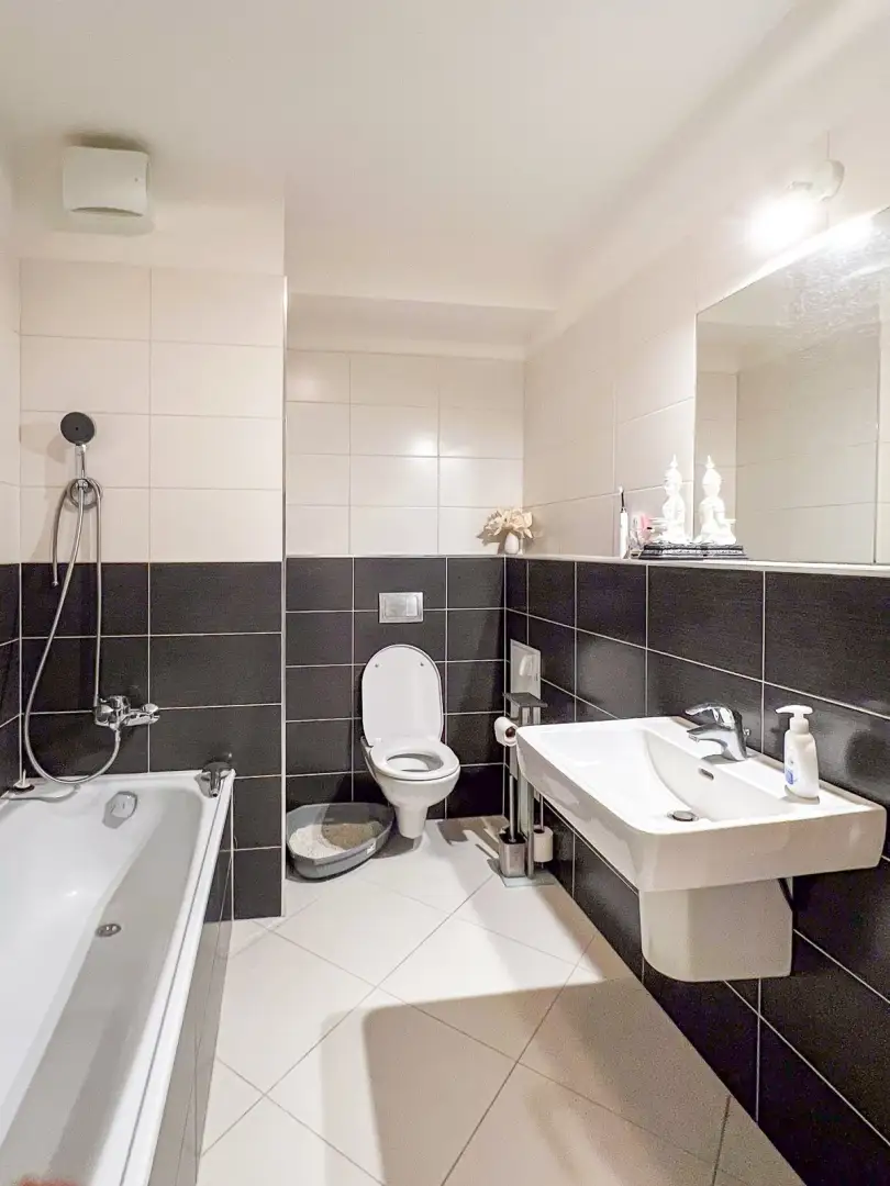 Pronájem bytu 2+kk, 57 m² - Praha - Vysočany