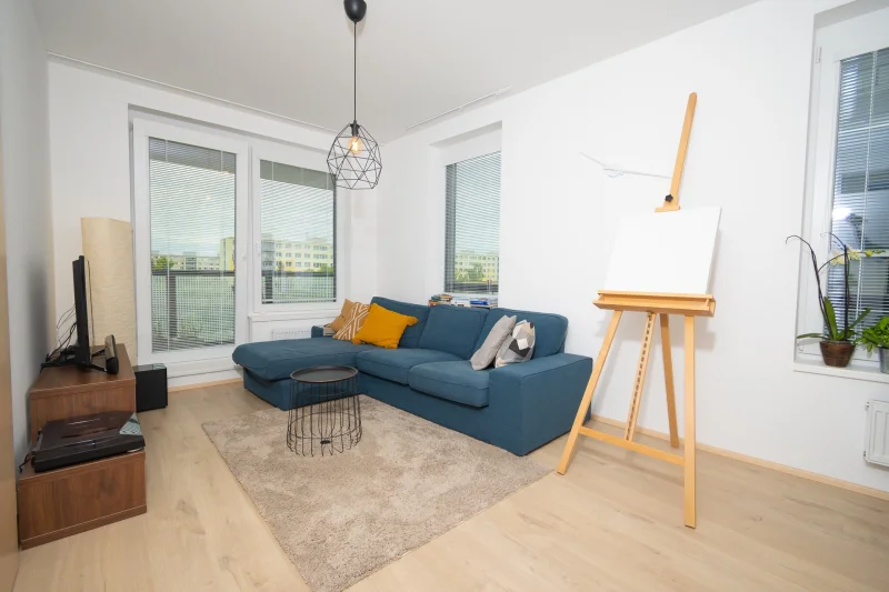Pronájem bytu 2+kk/T/G o výměře 56m² - Praha - Střížkov