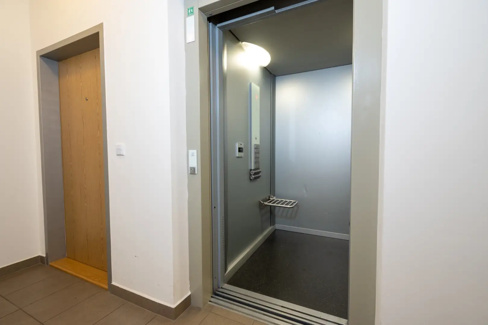 Pronájem bytu 1+kk 32m² - Praha - Hlubočepy