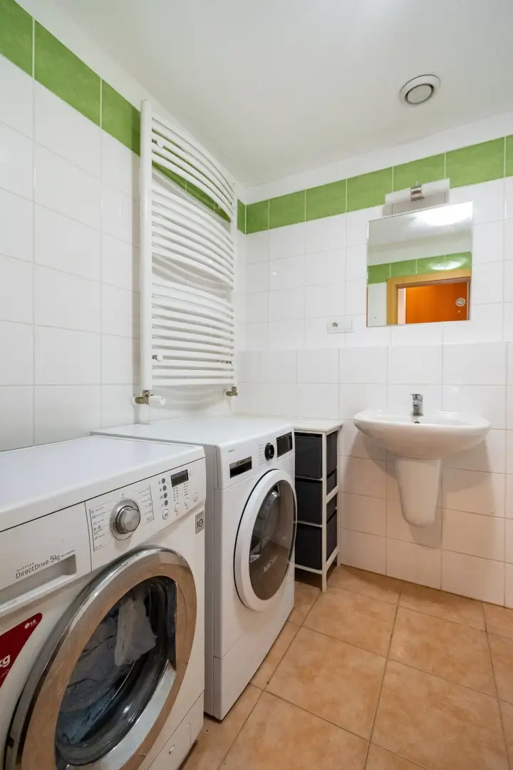Pronájem byty 1+kk, 44 m² - Praha - Krč