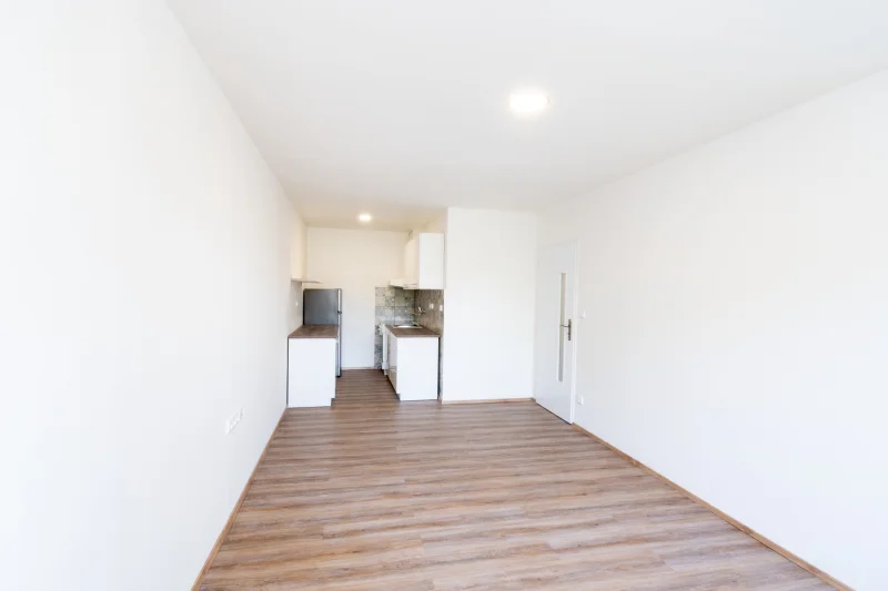 Pronájem bytu 2+kk, 45 m² - Praha - Kobylisy