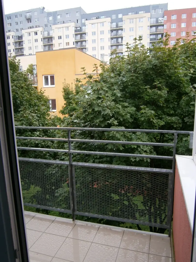 Pronájem bytu 2+kk, 50m2 - Hnězdenská, Praha 8