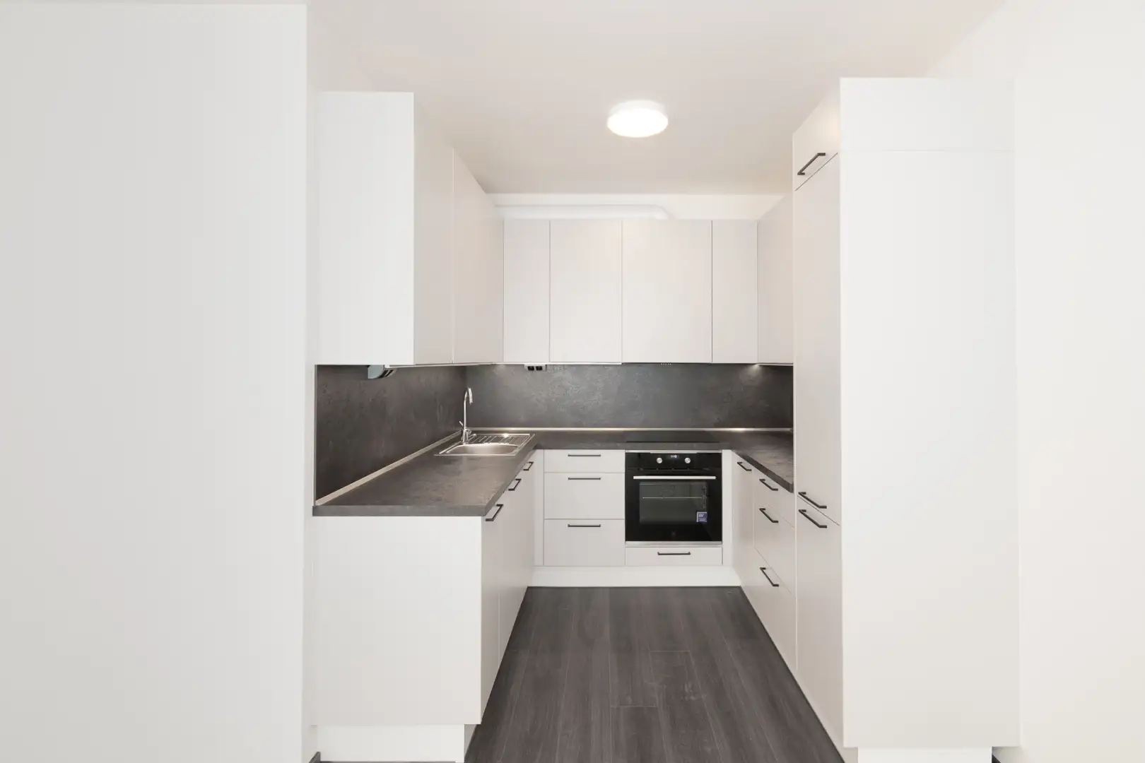 Pronájem bytu 2+kk, 56 m² - Praha - Prosek