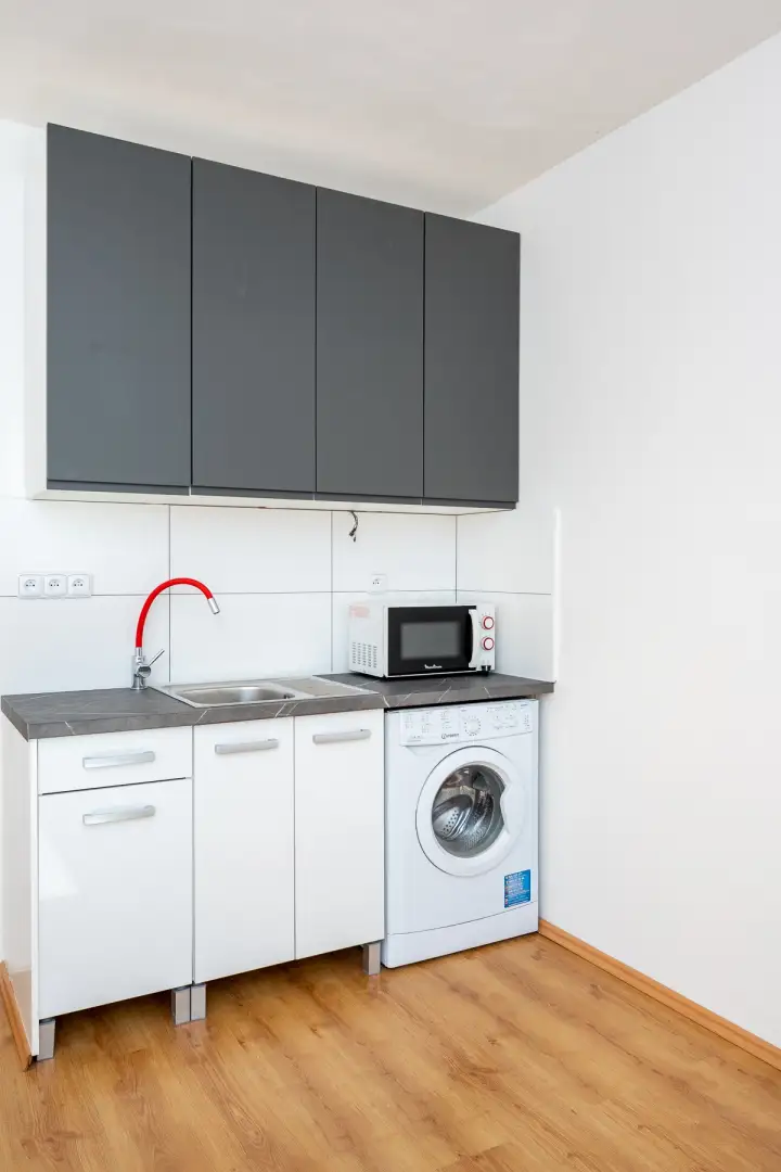 Pronájem byty 1+kk, 26 m² - Praha - Vršovice