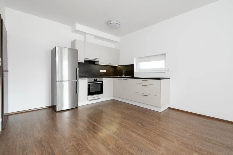 Pronájem bytu 2+kk 56m² - Praha - Střížkov