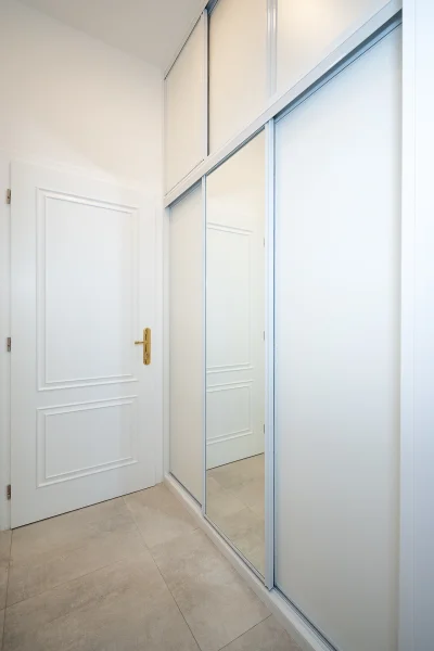 Pronájem bytu 1+kk s balkónkem, ulice Ovenecká 315/32, Praha - Holešovice