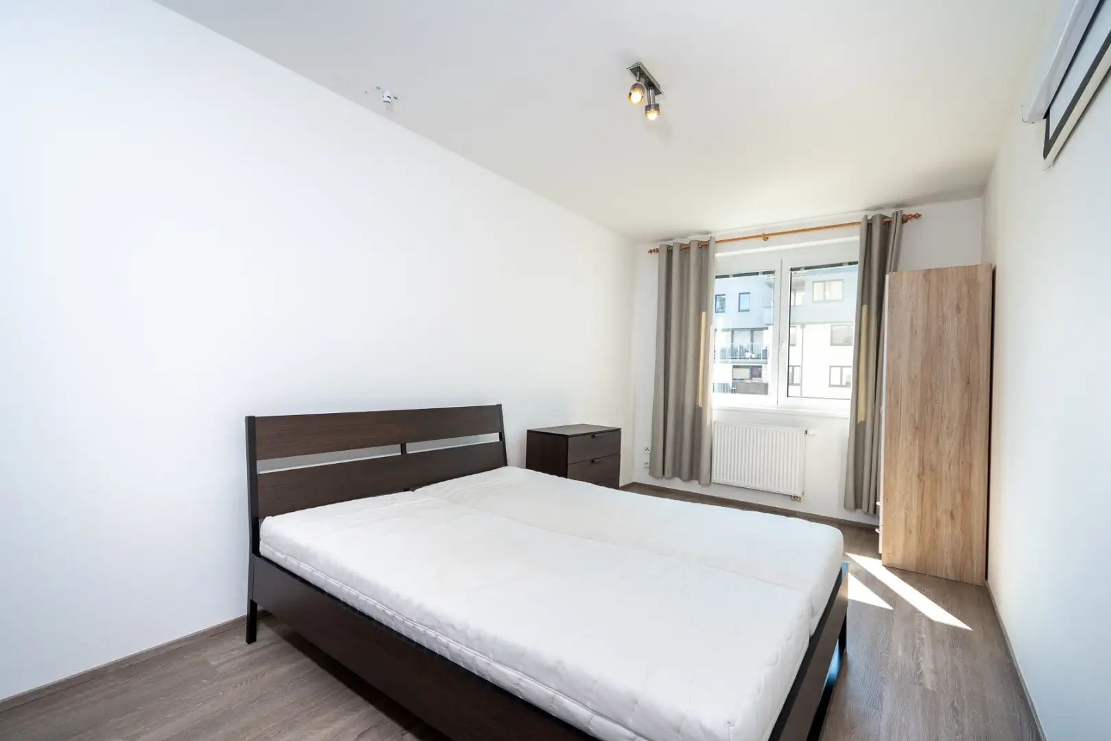 Pronájem bytu 2+kk, ulice Pod Harfou 995/23, Praha - Vysočany
