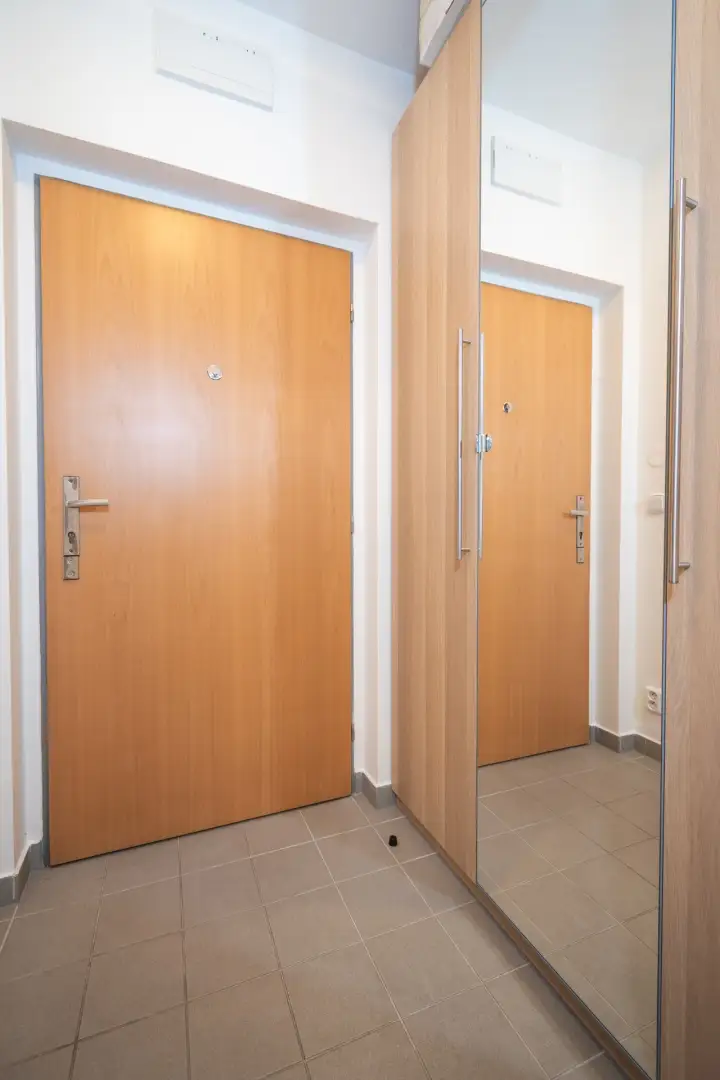 Pronájem byty 1+kk  s výměrou 28m² a vlastním parkováním  Praha - Stodůlky