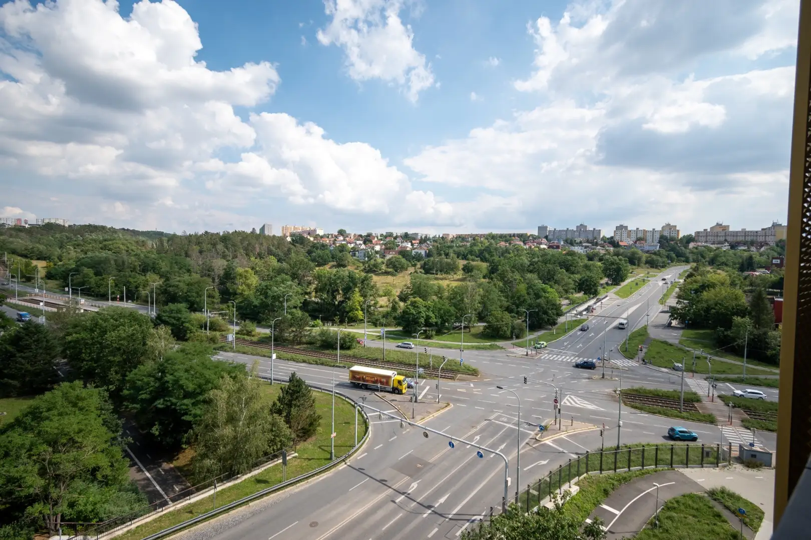 Pronájem bytu 2+kk/B/S o velikosti 57m² - Praha - Modřany