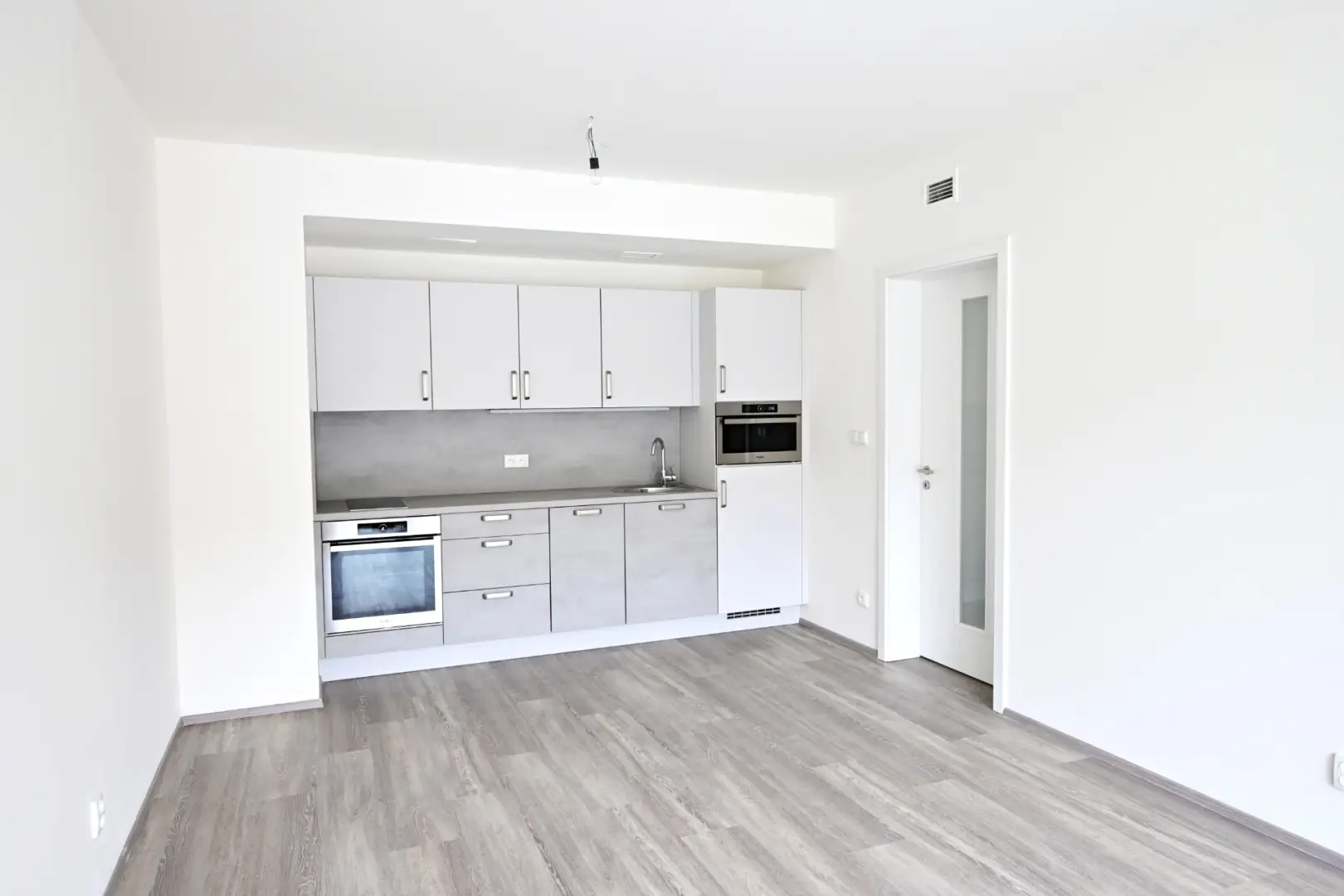 Pronájem bytu 3+kk/L/G o výměře 60 m² v lokalitě Praha - Košíře