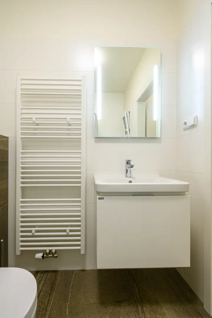Pronájem bytu 1+kk  30 m² - Praha - Košíře
