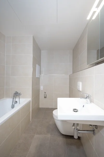 Pronájem bytu 2+kk s balkónem, ulice Smržových 1035/10, Praha - Vysočany