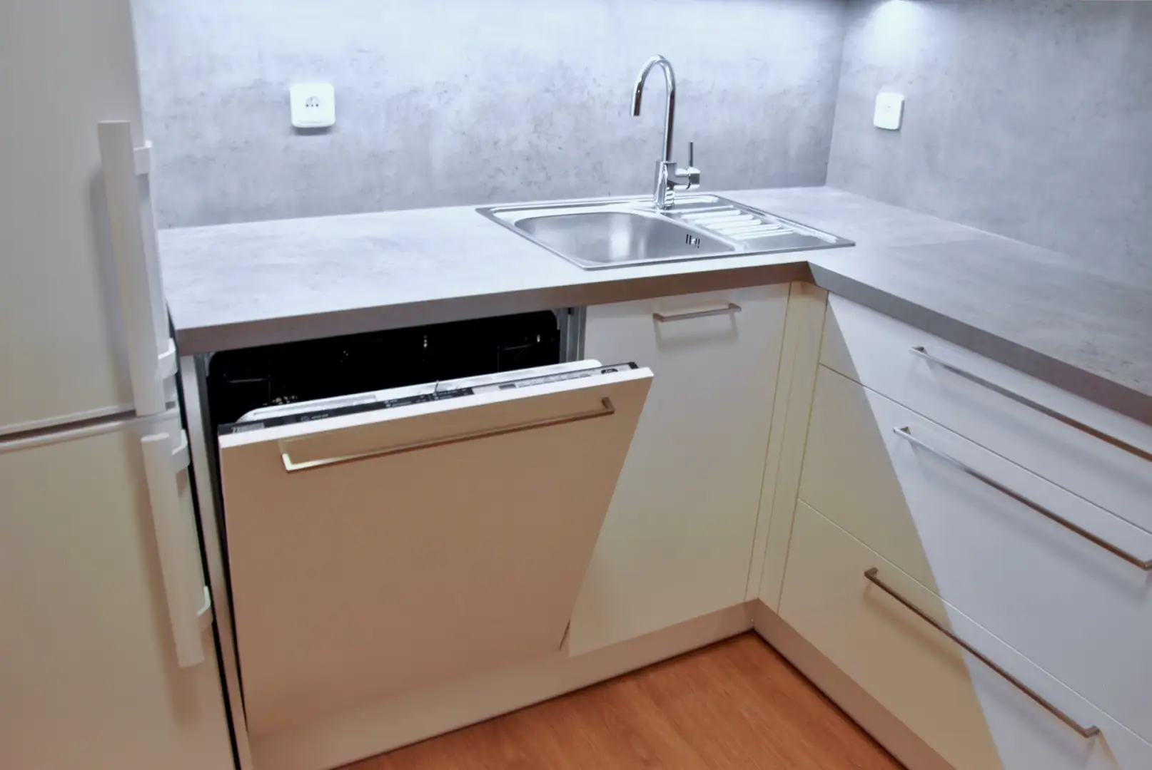 Pronájem bytu 2+kk o výměře 54 m²  Praha - Střížkov
