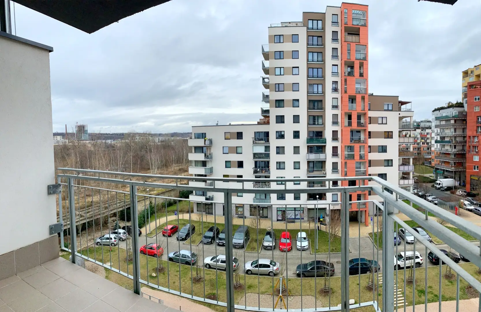 Pronájem bytu 2+kk, ulice Pod Harfou 995/23, Praha - Vysočany