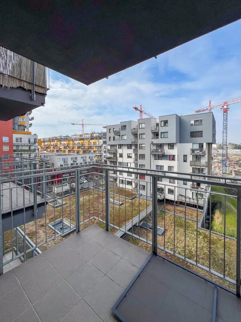 Pronájem bytu 2+kk, 57 m² - Praha - Vysočany
