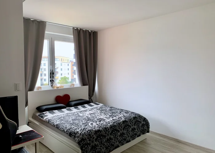 Pronájem Bytu 2+kk, 50m2, ulice Makedonská, Praha 9