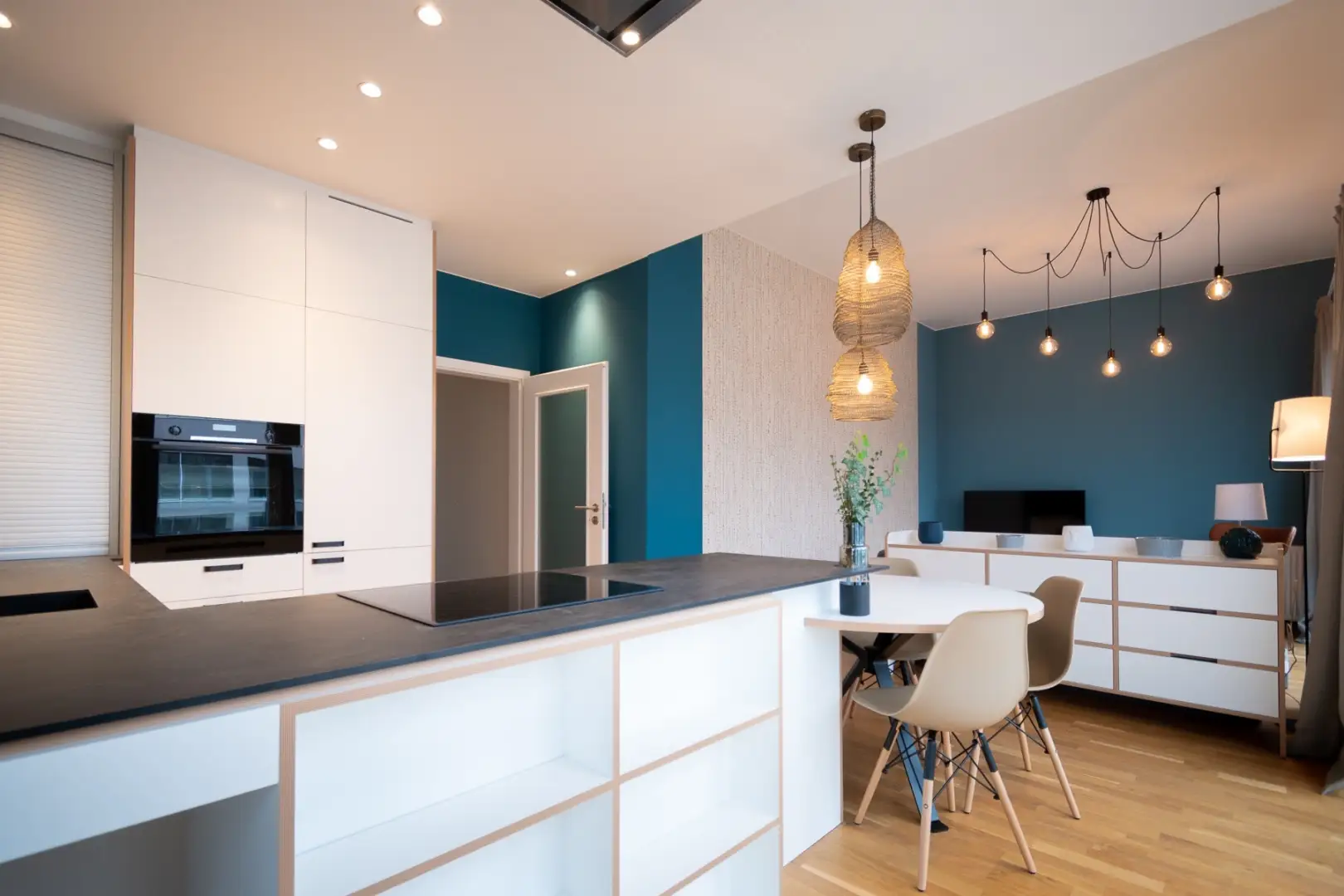 Pronájem bytu 2+kk o výměře 64.4 m² s balkónem, Praha - Karlín