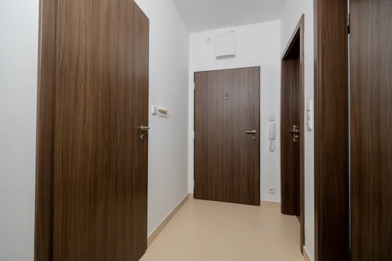 Pronájem bytu 2+kk 56m² - Praha - Střížkov