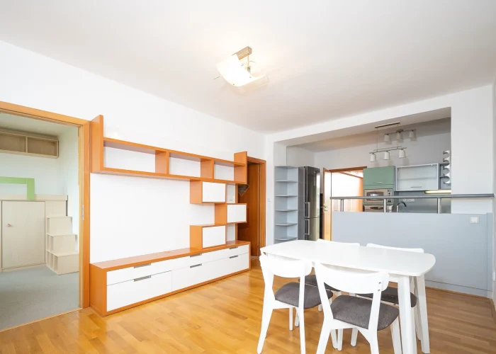 Pronájem bytu 3+kk/B, po rekonstrukci, zařízený, Praha - Letňany
