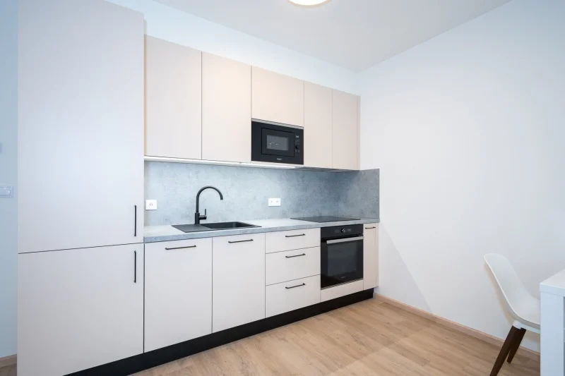 Pronájem byty 1+kk, 35 m² - Praha - Záběhlice