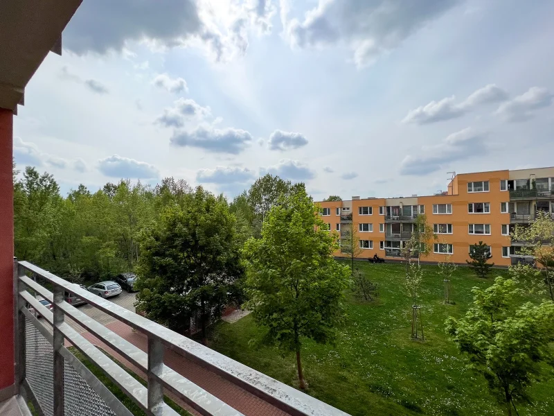 Pronájem bytu 2+kk s balkónem, ulice Hnězdenská 767/4a, Praha - Troja