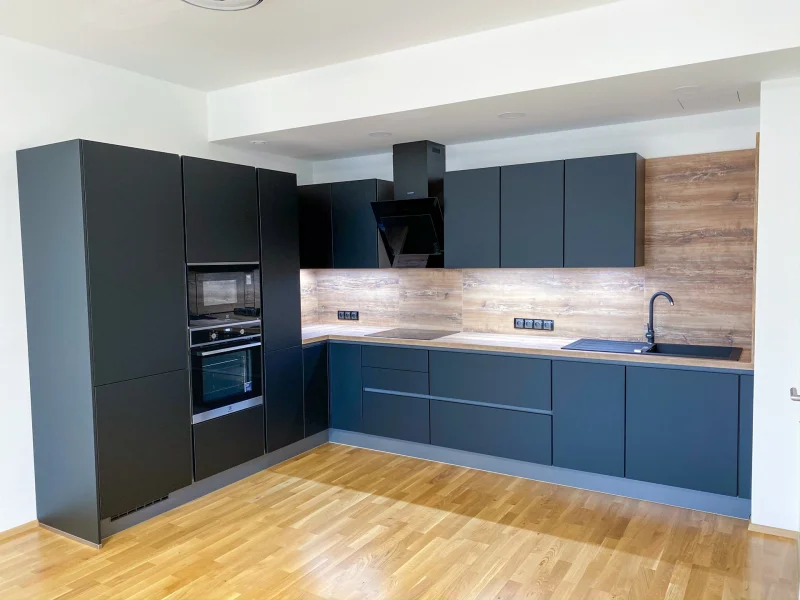 Pronájem bytu 2+kk, 58m2 s balkonem