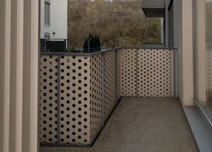Pronájem bytu 1+kk s balkonem o výměře 42m²  Praha - Žižkov