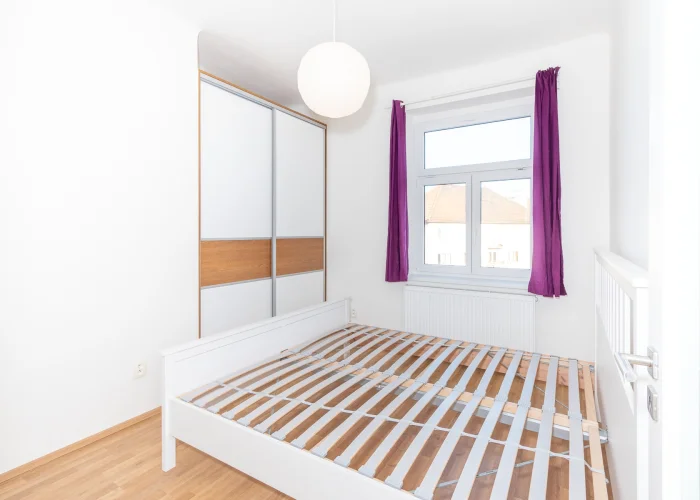 Pronájem bytu 2+kk, 39 m² - Praha - Vysočany