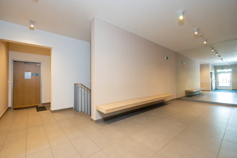 Pronájem bytu 1+kk 32m² - Praha - Hlubočepy