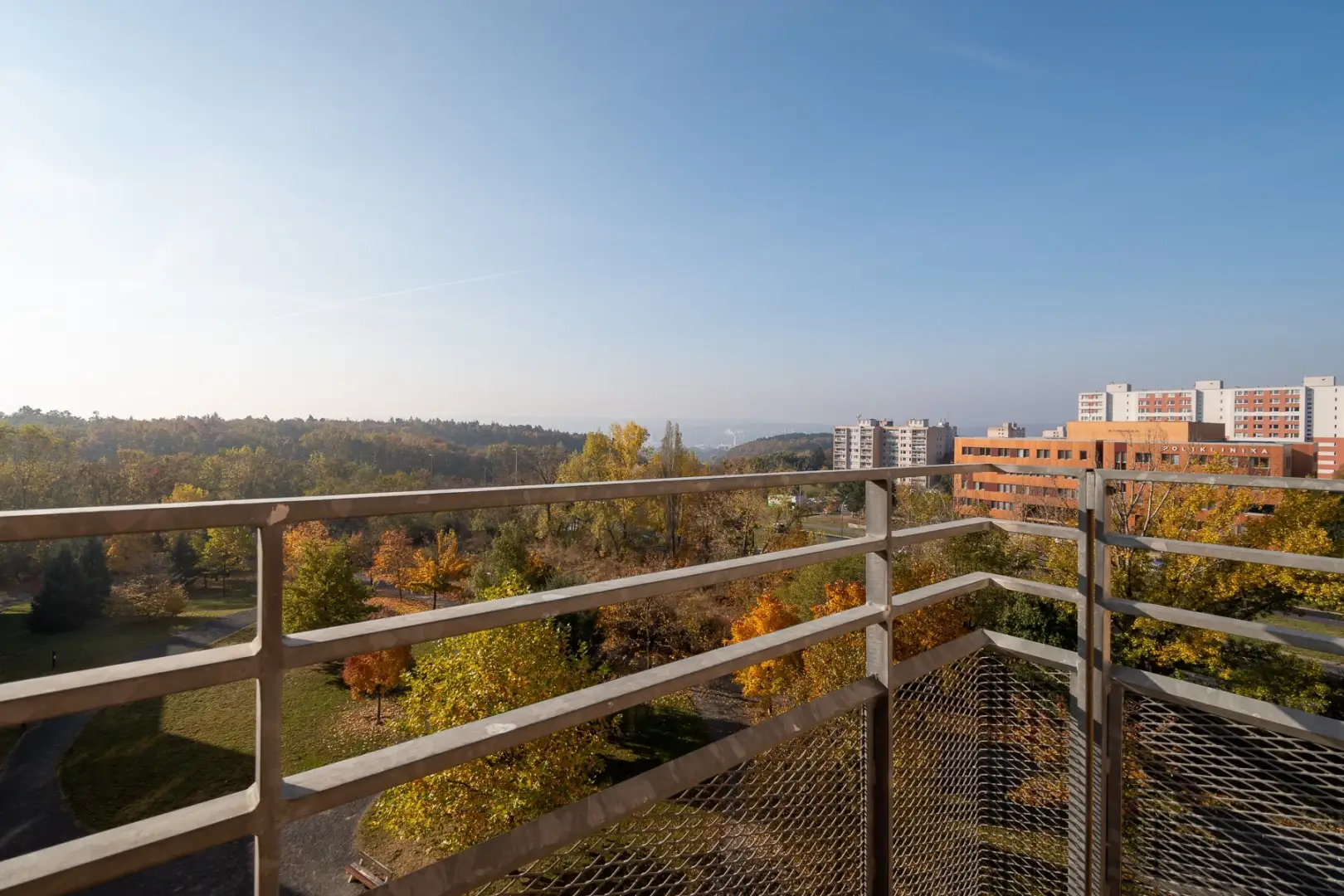Nabízíme k pronájmu byt 1+kk, ulice Hnězdenská 767/2, Praha - Troja