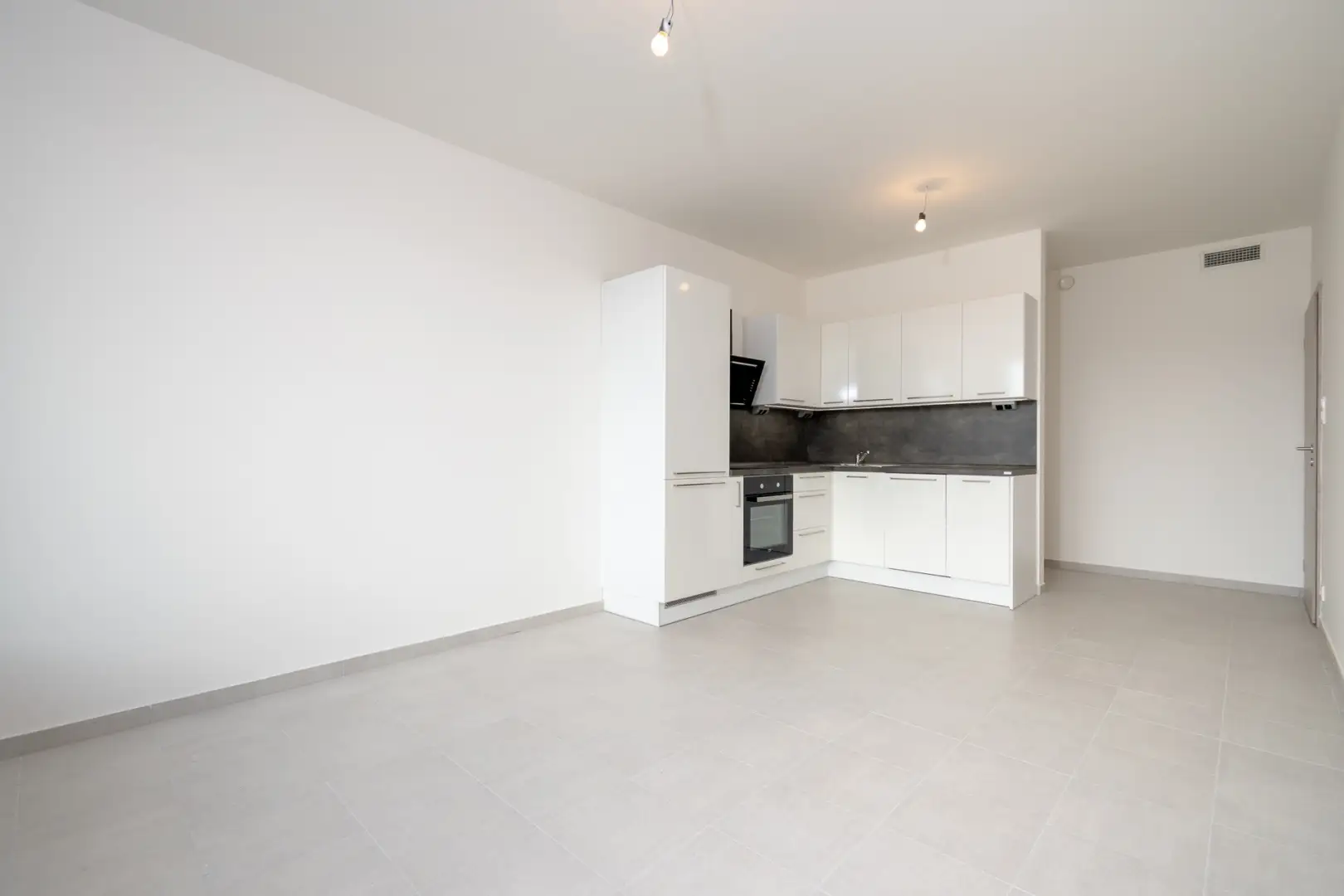 Pronájem bytu 2+kk/B/S o velikosti 57m² - Praha - Modřany