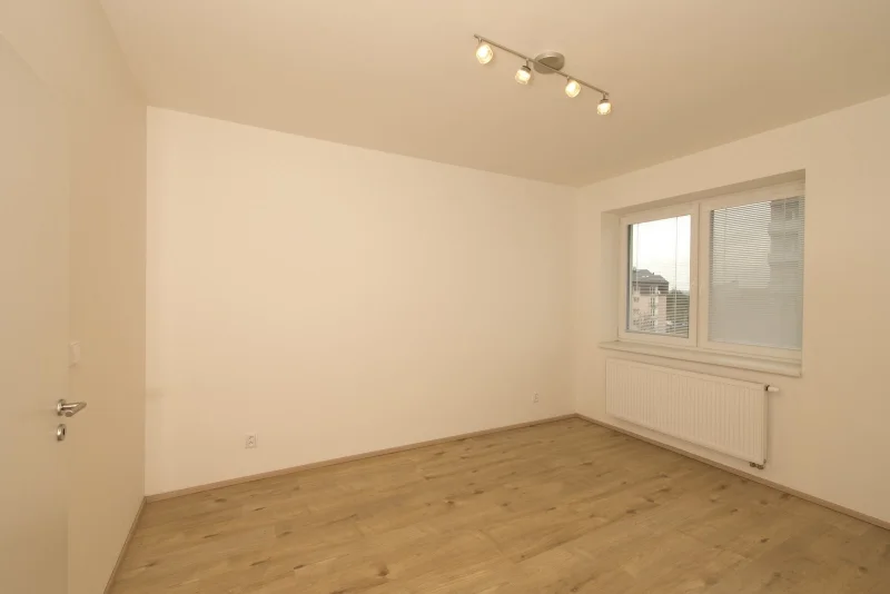Pronájem bytu 2+kk/B/G/S, 45 m², nezařízený, Rakovník II