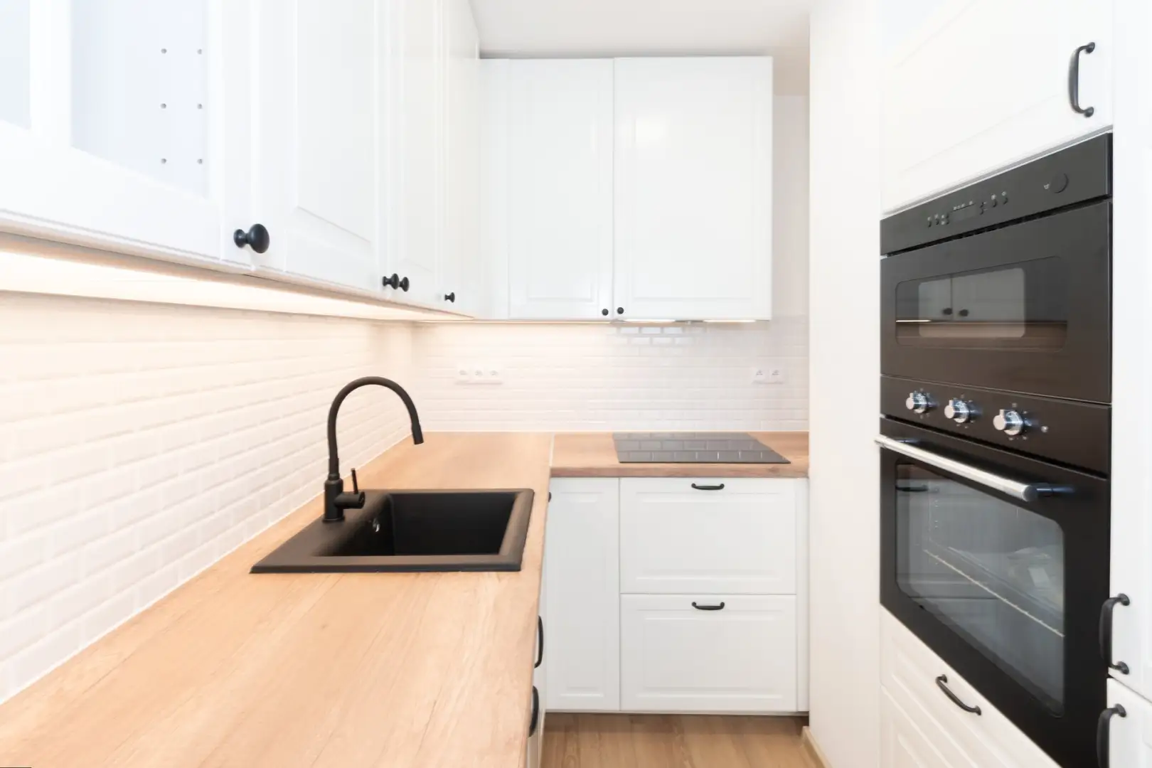 Pronájem bytu 1+1, 38 m², Praha - Bohnice