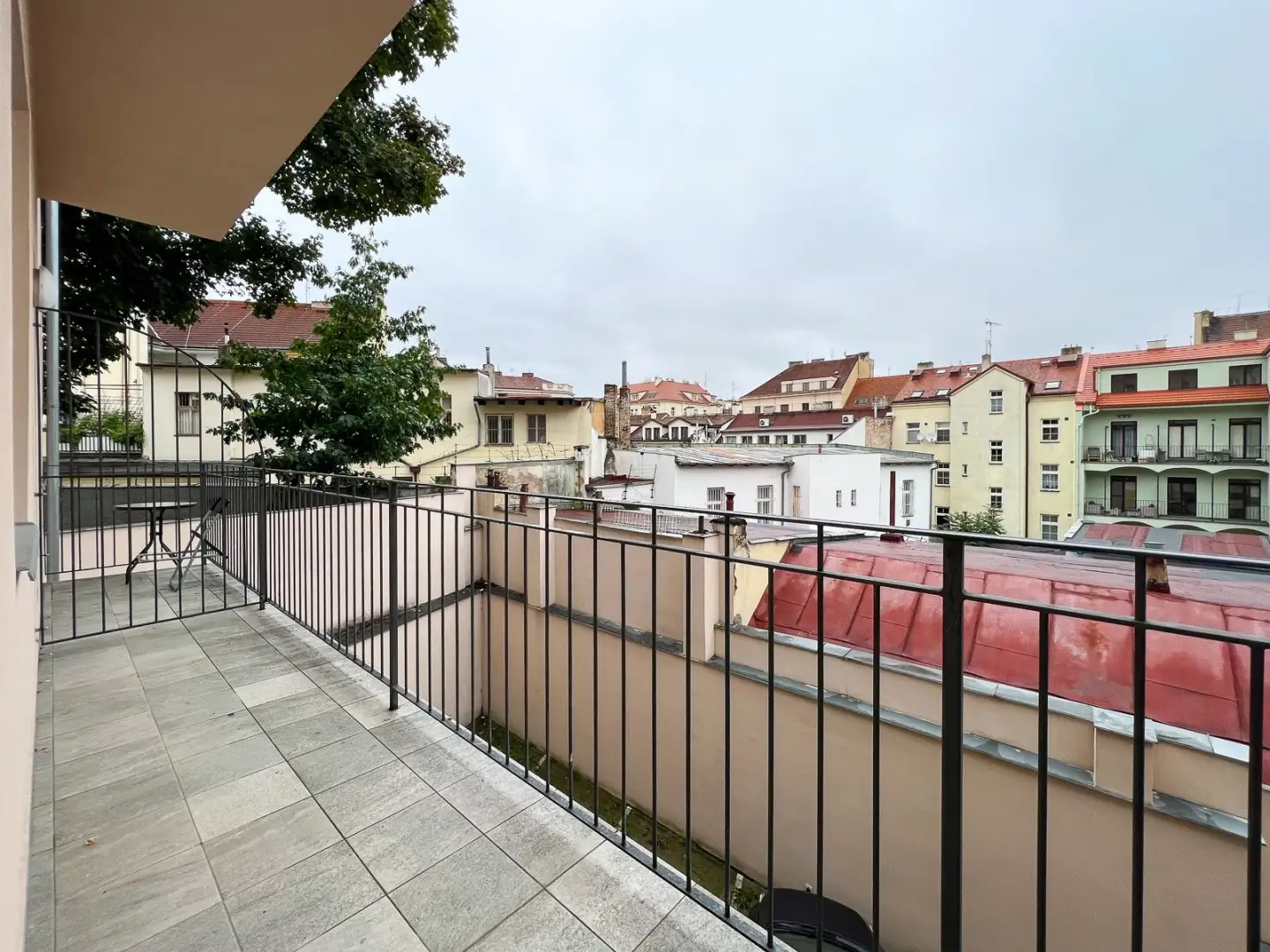 Pronájem bytu 2+kk,  37m² - Praha - Nusle