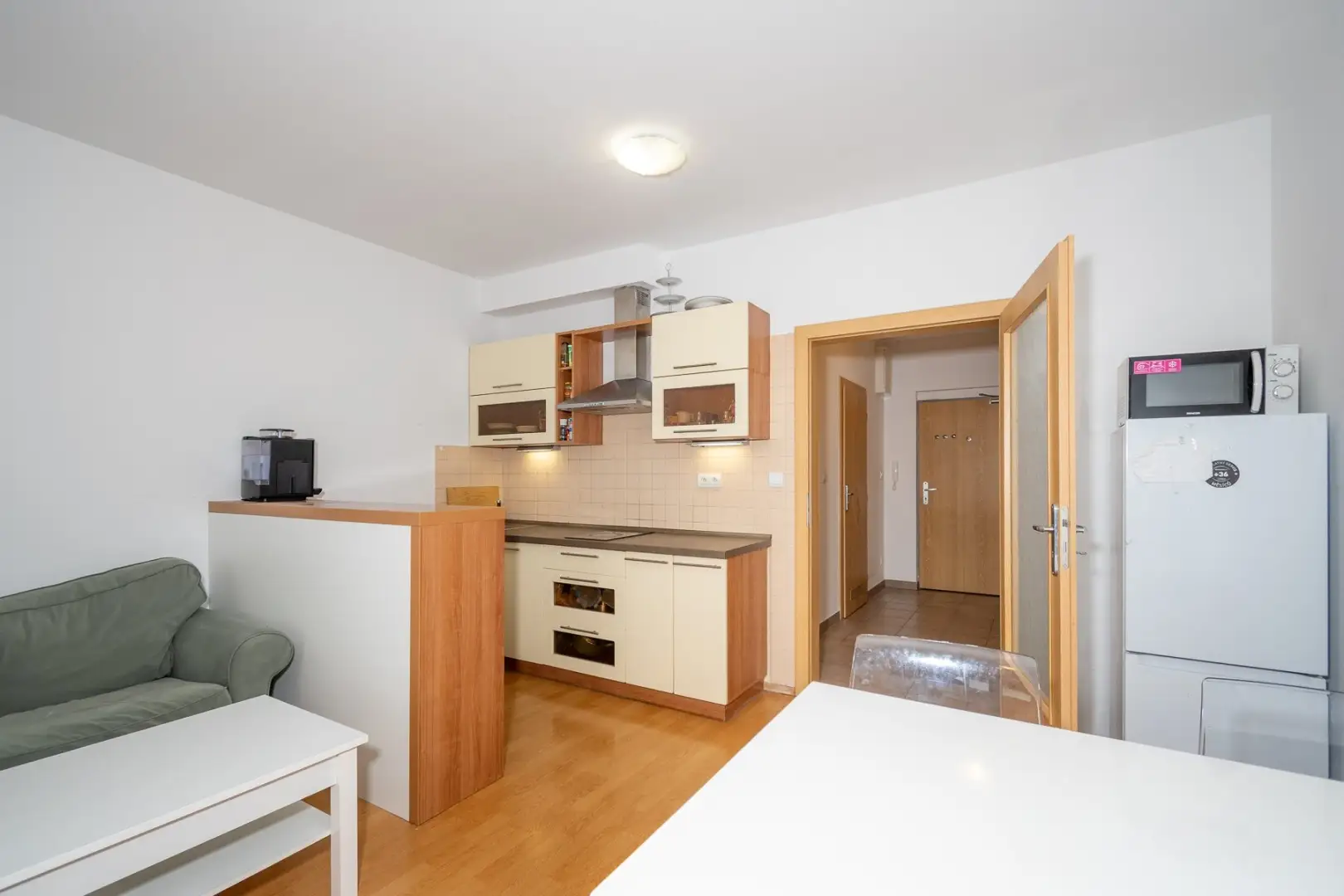 Pronájem byty 1+kk, 44 m² - Praha - Krč