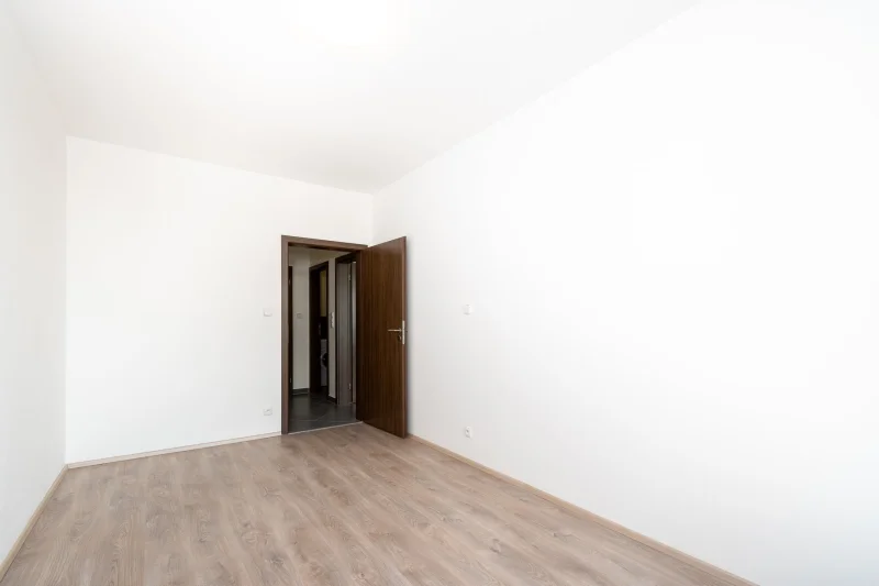 Pronájem bytu 2+kk s balkónem, ulice Honzíkova 635/6, Praha - Dolní Měcholupy
