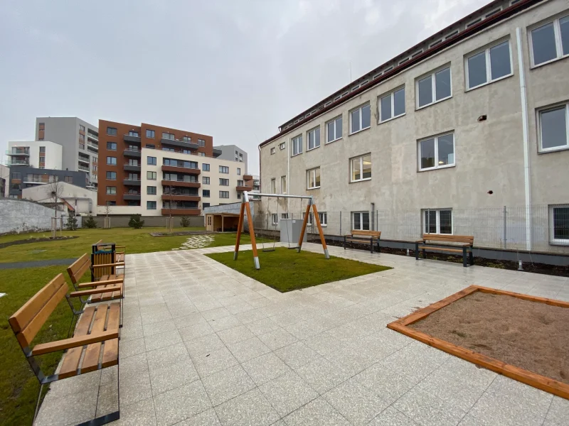 Pronájem bytu 2+kk, 58m2 s balkonem