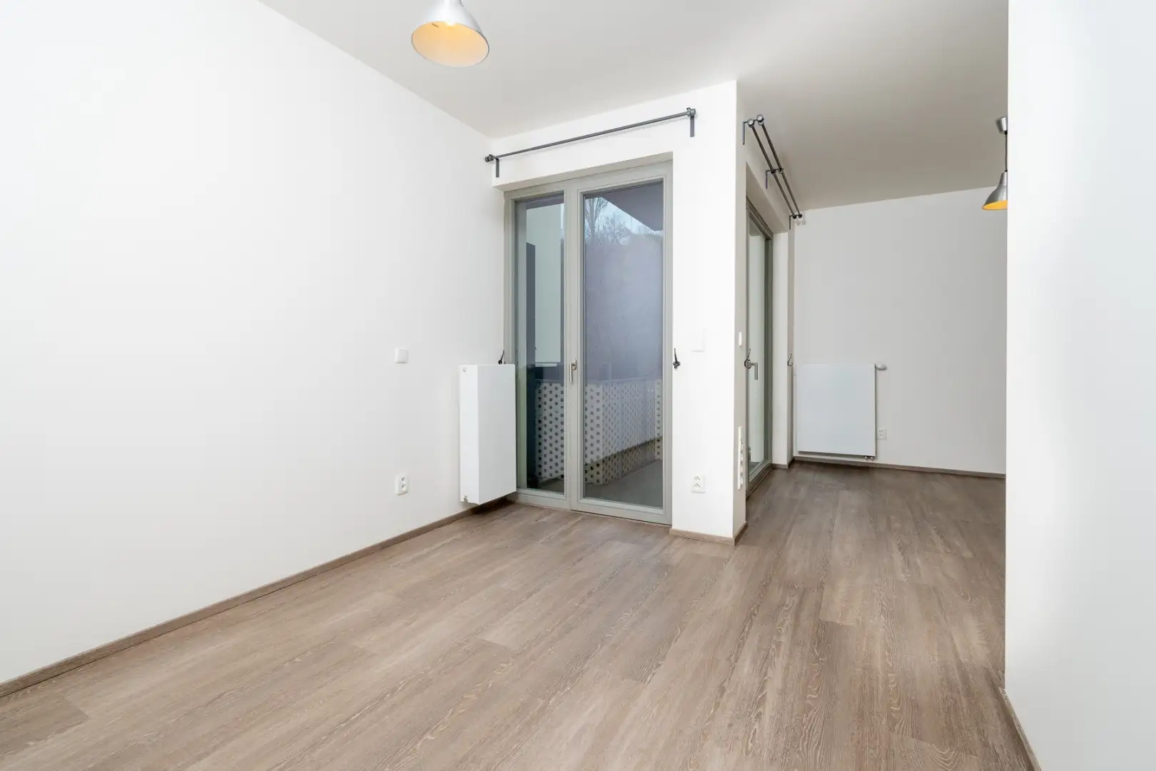 Pronájem bytu 1+kk s balkonem o výměře 42m²  Praha - Žižkov