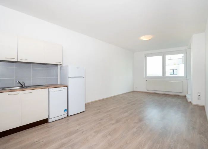 Pronájem bytu 2+kk s balkónem, ulice Honzíkova 635/6, Praha - Dolní Měcholupy