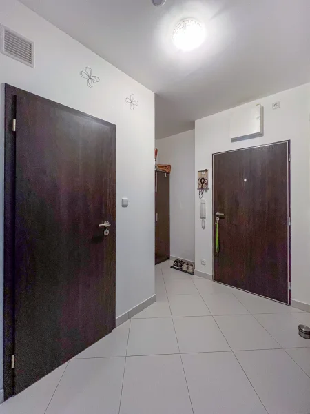 Pronájem bytu 2+kk, 57 m² - Praha - Vysočany